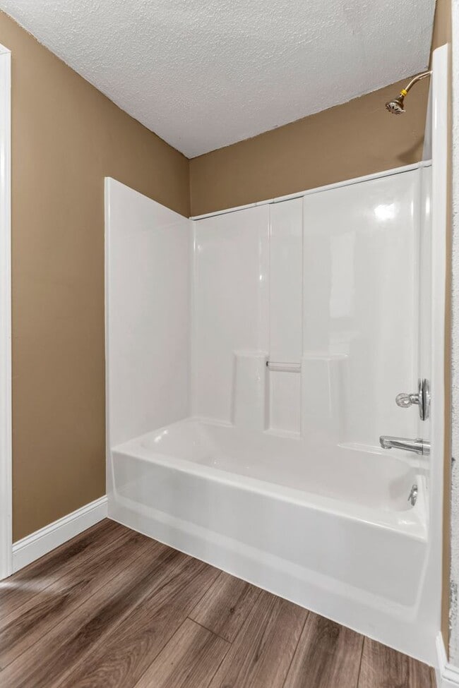 Building Photo - Italian Estates Property Management
