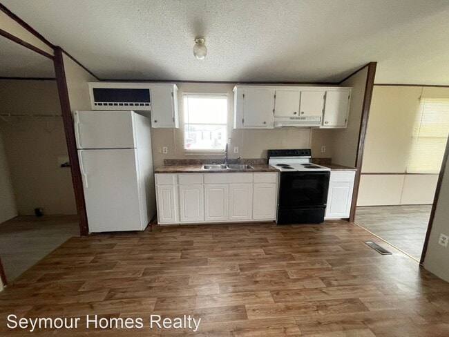 Building Photo - 3 br, 2 bath House - 104 Clawson Drive