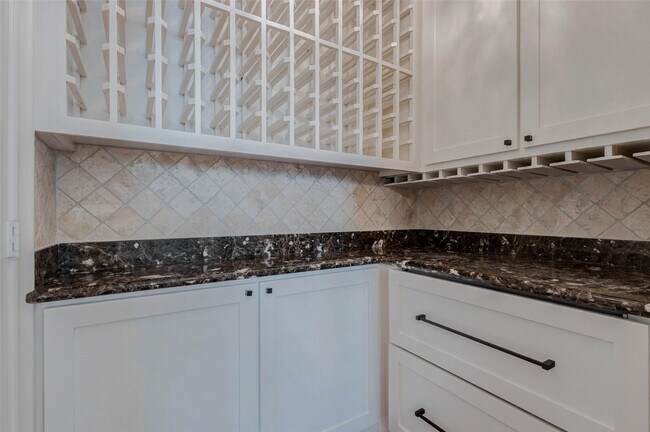 Building Photo - 5410 Valerie St