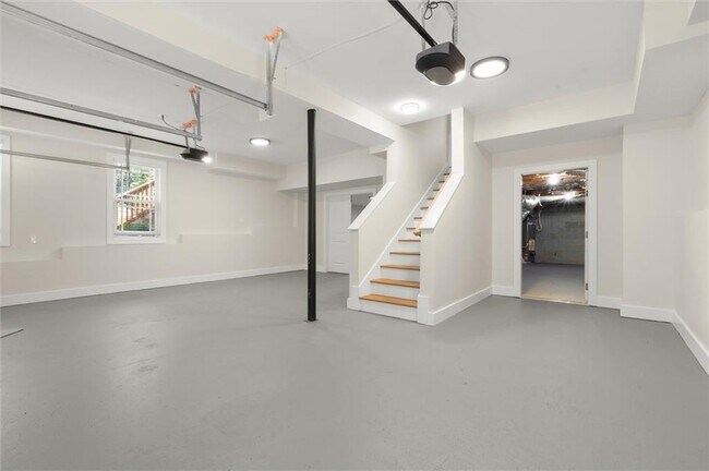 Building Photo - 404 Way Bridge Ct NE