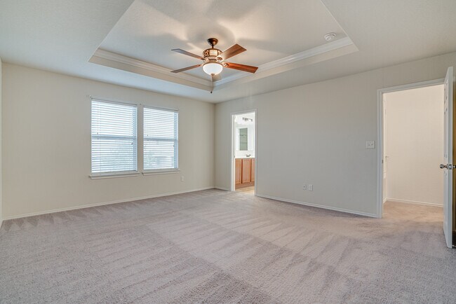Building Photo - 11905 Fieldcrest Run