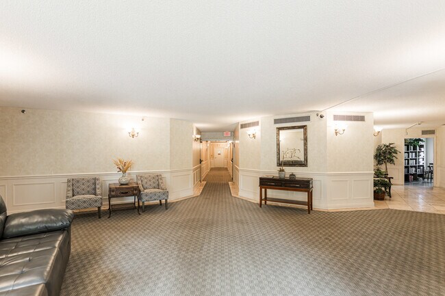 Building Photo - 470 Fawell Blvd
