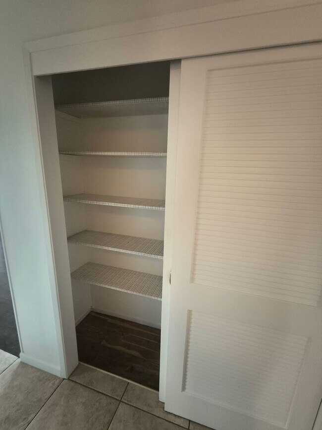 Building Photo - 3BED/2BATH Single Family Home Located in Desirable San Pablo, Ca. With Beautiful Ocean Front View!!