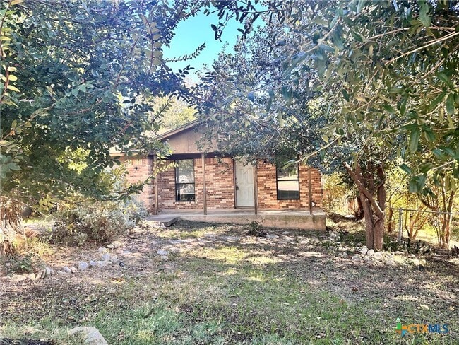 Building Photo - 317 Yale St