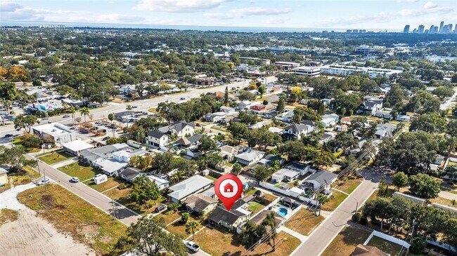 Building Photo - 452 45th Ave N