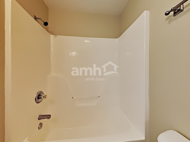 Building Photo - 2209 Ipswitch Dr