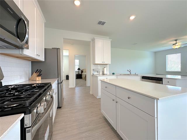 Building Photo - 1328 Rousseau Dr