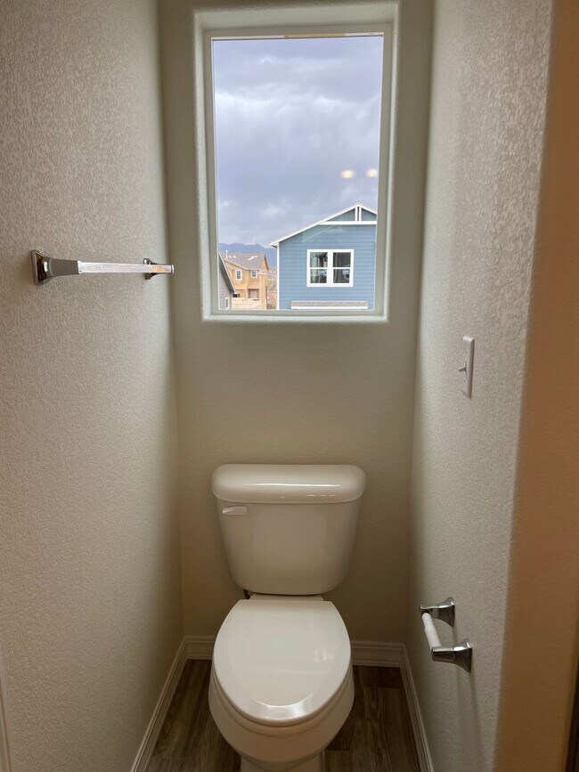 Building Photo - Single family home in Chapel Heights!