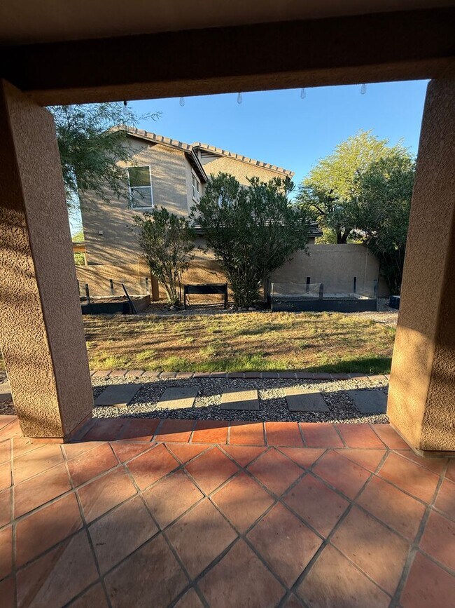 Building Photo - Beautiful 3-bed, 2-bath corner lot home in the desirable Riverhaven Community