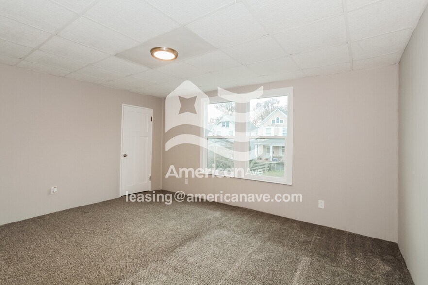 Building Photo - 1018 Underwood Pl