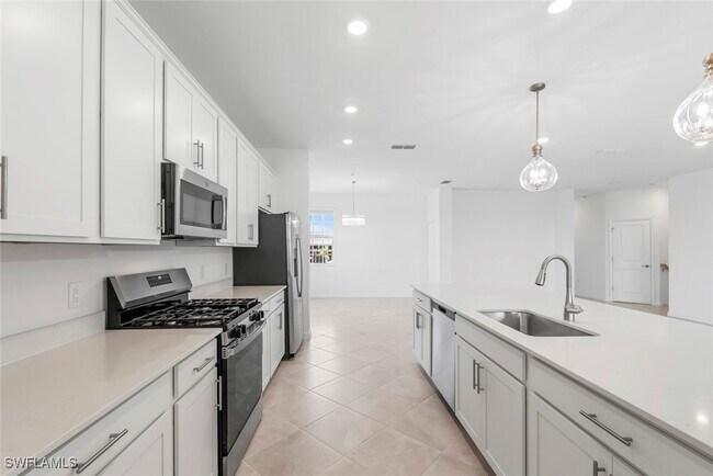 Building Photo - 15182 Bluffton Ln