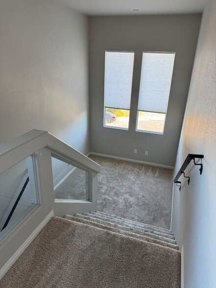 Building Photo - 10047 Alden Creek St