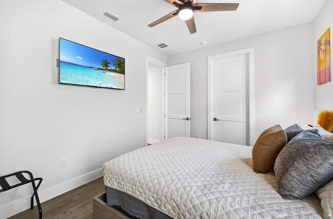 Building Photo - 620 Petit Wy