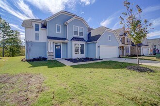 Building Photo - Gorgeous 4 BR, 3BA, Home with Loft, and 2 ...
