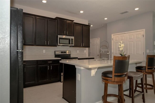 Building Photo - 633 Ogelthorpe Dr