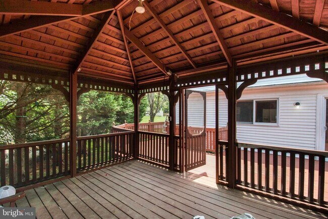 Building Photo - 13920 Wagon Way