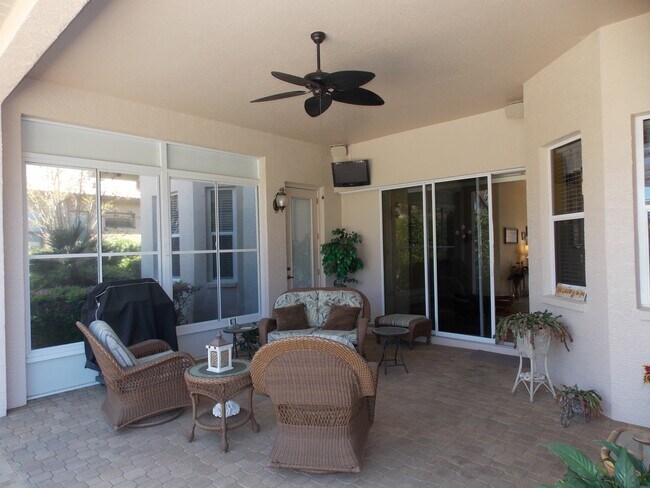 Building Photo - 1289 N Hunt Club Dr