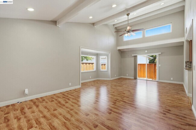 Building Photo - 325 Goshen Ct