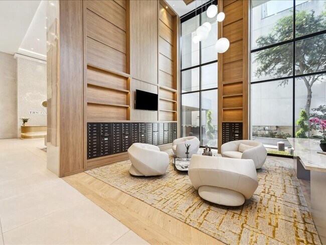 Building Photo - 1701 Hermann Dr