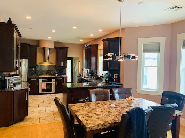 Building Photo - 29 Justin Rd