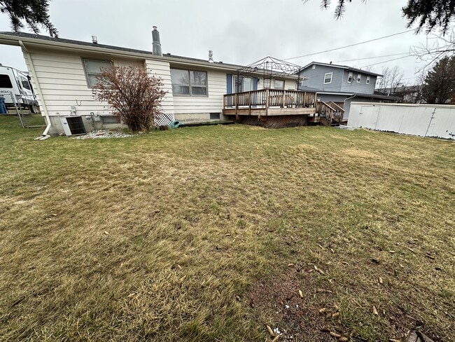 Building Photo - 3204 17th Ave S