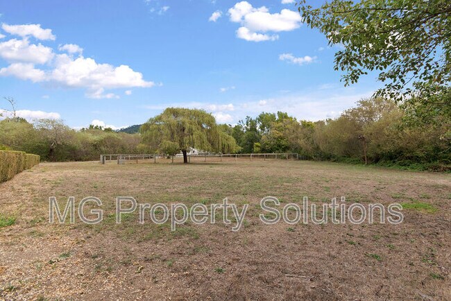 Building Photo - 5151 Nicasio Valley Rd