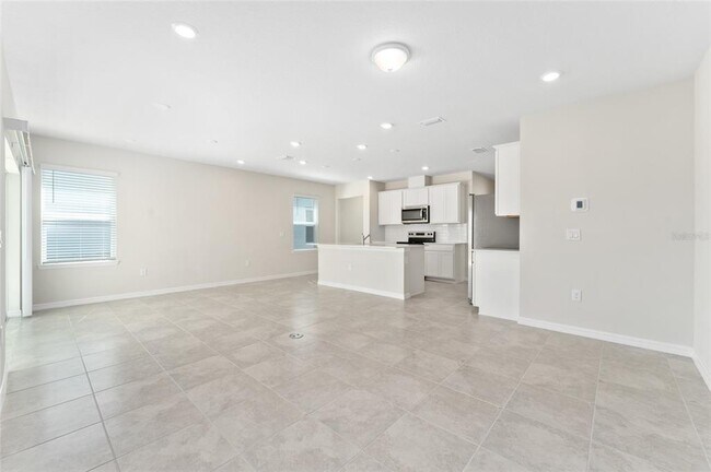 Building Photo - 3633 Cambridge Brk Dr