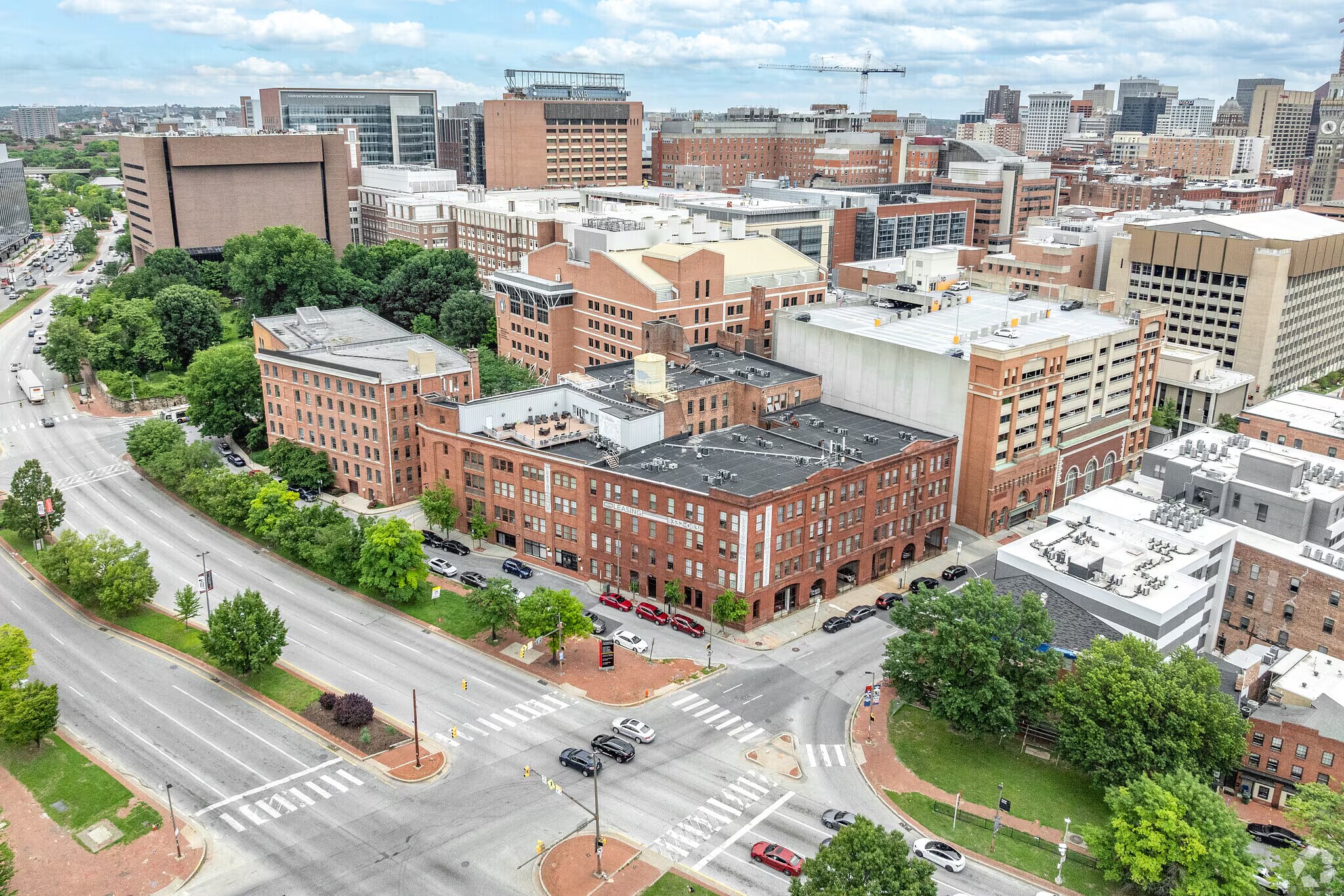 Building Photo - 121 S Fremont Ave