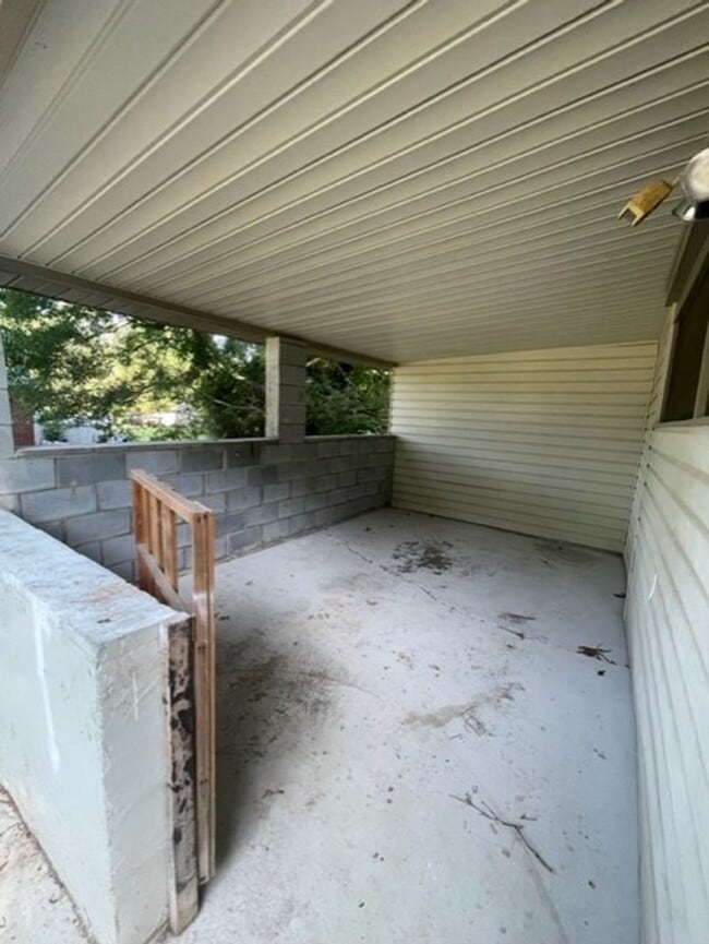 Building Photo - Adorable 2 bedroom 1 bath home . Located i...