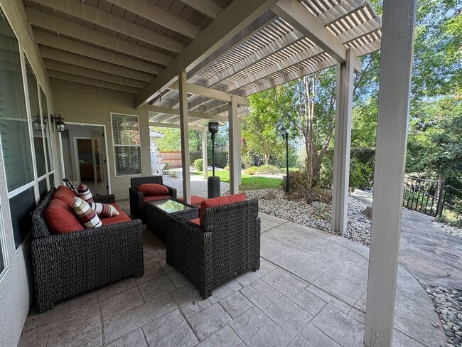 Building Photo - 360 Allenwood Ct