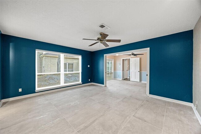 Building Photo - 10703 Cypresswood Dr