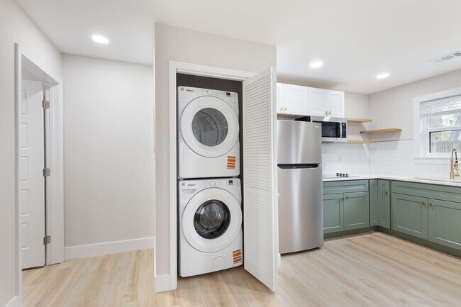 Building Photo - Newly Constructed 2 Bedroom 2 Bathroom in Desirable Old Fourth Ward