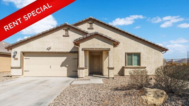 Building Photo - Half off the first months rent and owner paid SOLAR!!