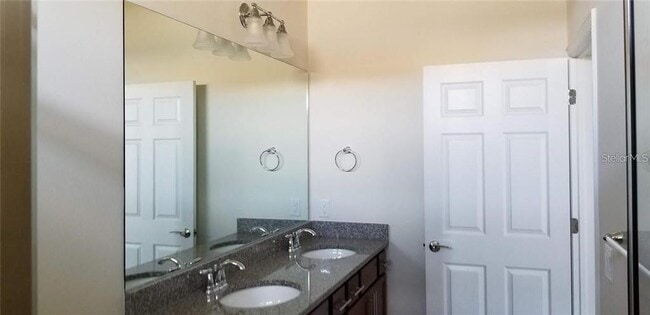 Building Photo - 18884 Lanuvio St.