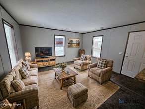 Building Photo - 314 N Green Meadow St SE