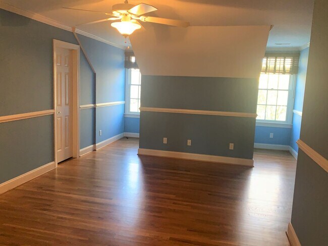 Building Photo - 101 Westbury
