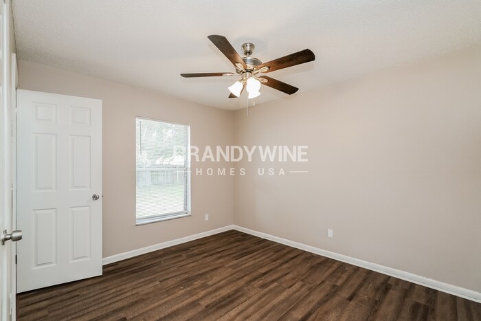 Building Photo - 11704 127th Ave N