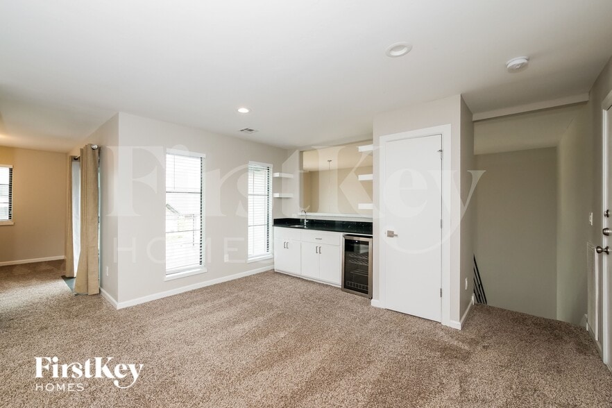 Building Photo - 15940 Aparados Wy