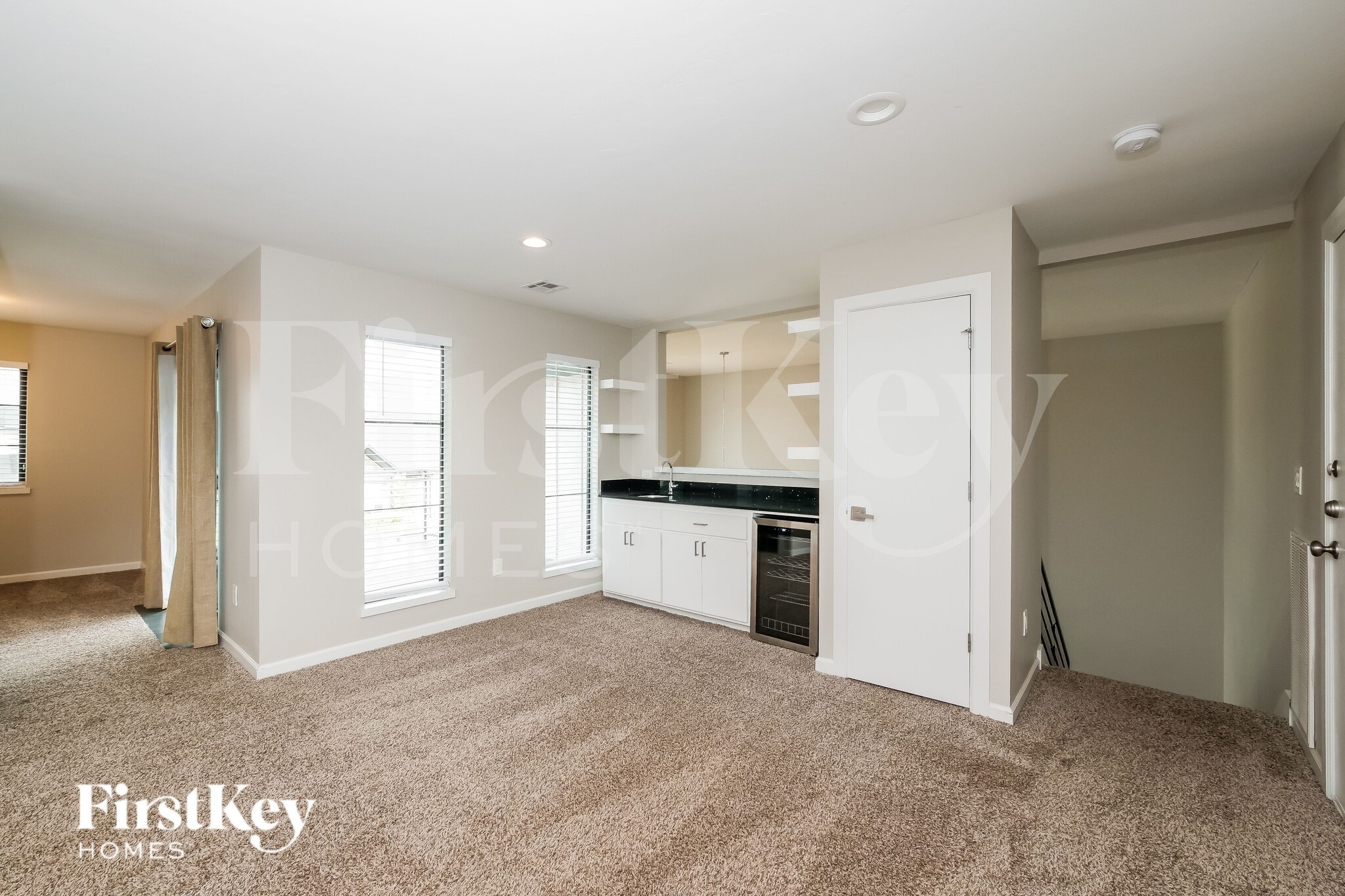 Building Photo - 15940 Aparados Wy