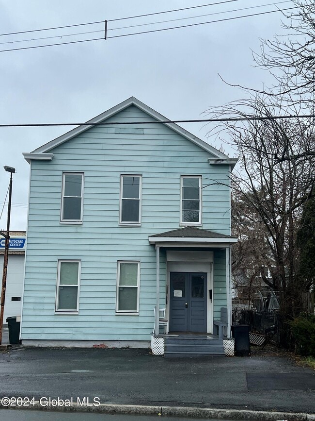 Building Photo - 405 3rd Ave