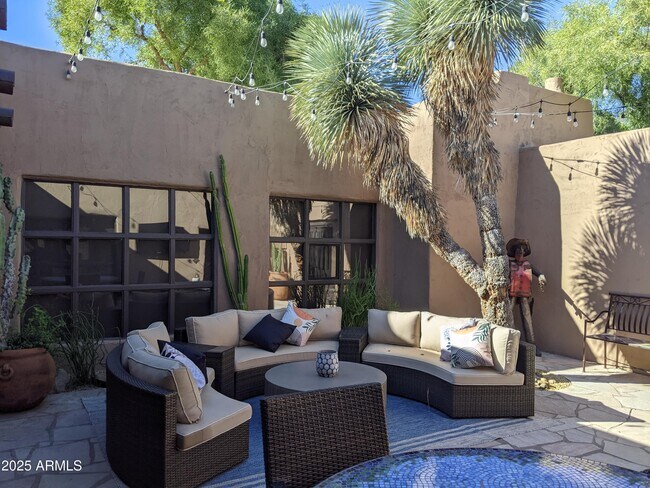 Building Photo - 1503 Indian Rock Rd