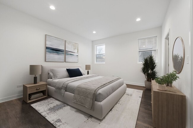 Building Photo - 1952 W Ohio St