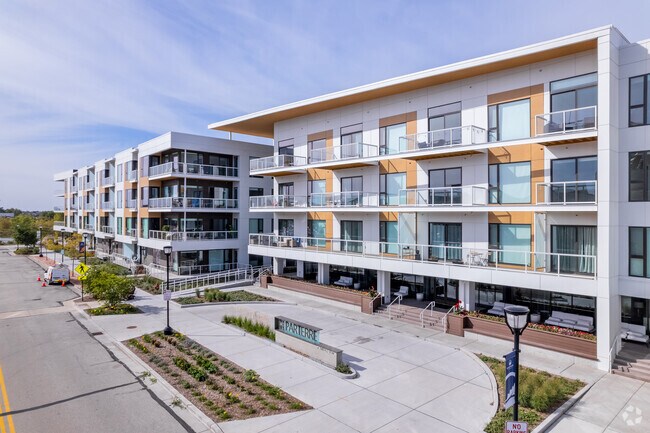 Parterre At Emerald Row Oak Creek Wi Apartment Finder