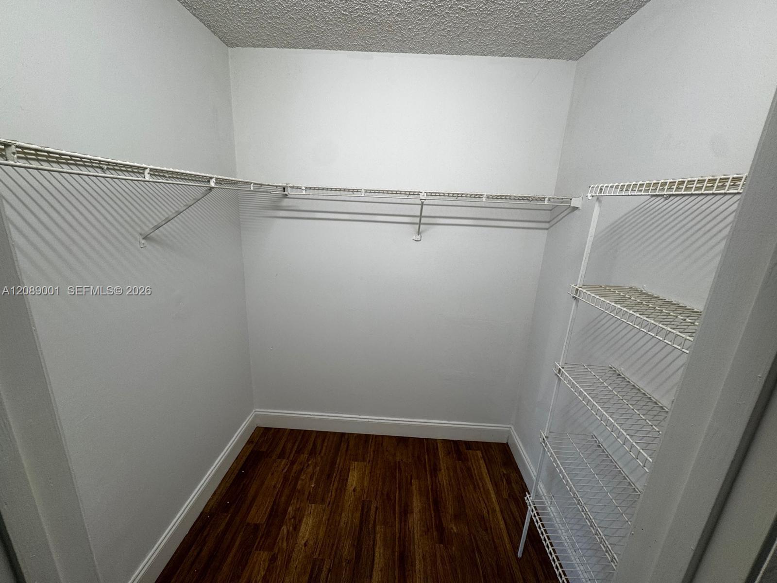 Building Photo - 9999 Summerbreeze Dr