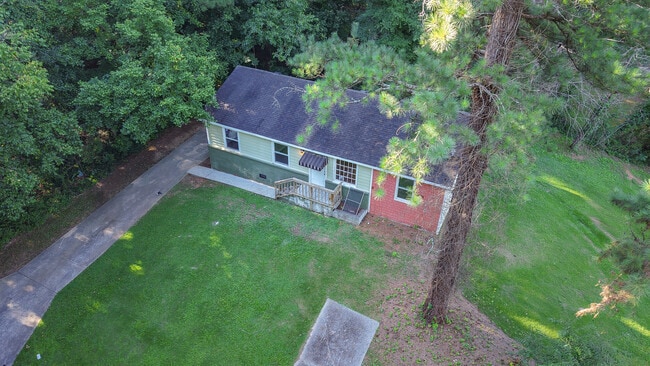 Building Photo - 2871 Marco Dr NW