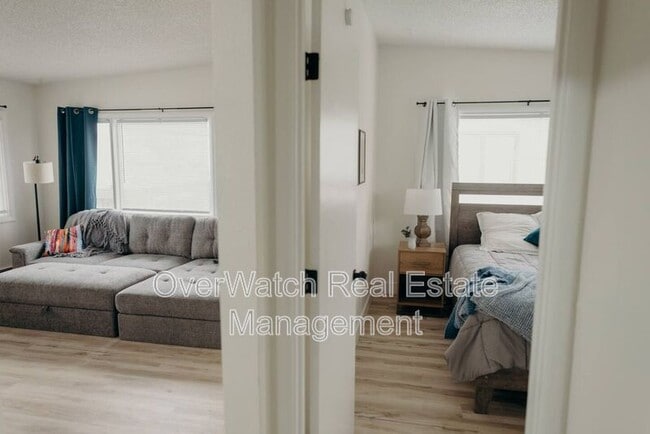 Building Photo - 3007 W 33rd Ave