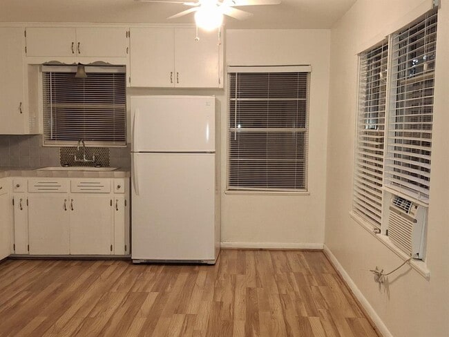 Building Photo - 103 W 35th St