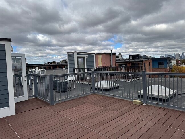 Building Photo - 950 Dorchester Ave