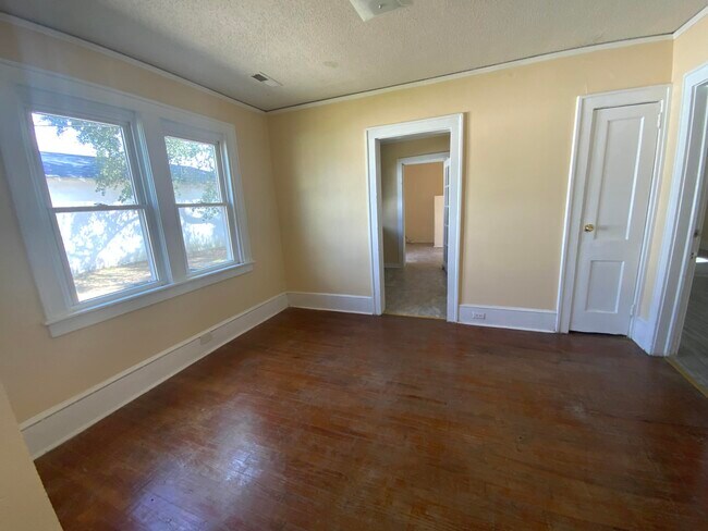 Building Photo - 65 Highland Ave