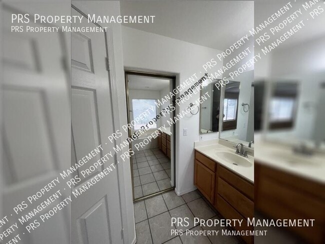 Building Photo - 1737 E Palo Verde St